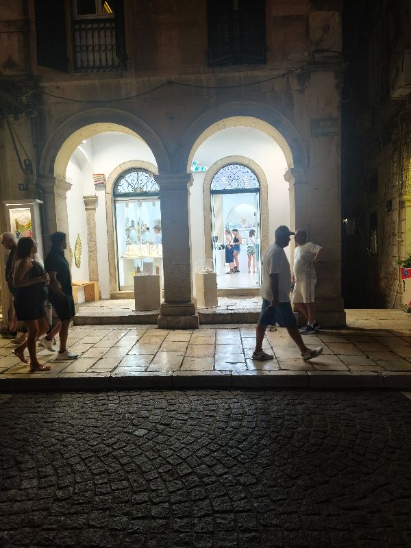 Gallery image 1